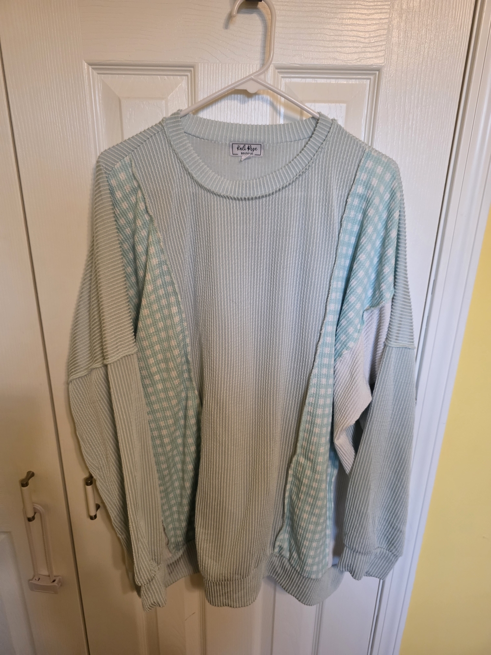 Light Mint Green Men’s Knit Sweater